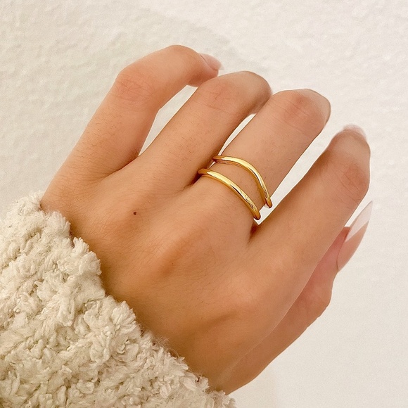 925 Sterling Silver Gold Wave Ring Dainty Gold Ring Minimalist Stackable Ring - Picture 2 of 7